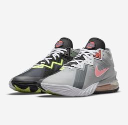 Lebron 18 Marvin Bugs Space Jam Size 8