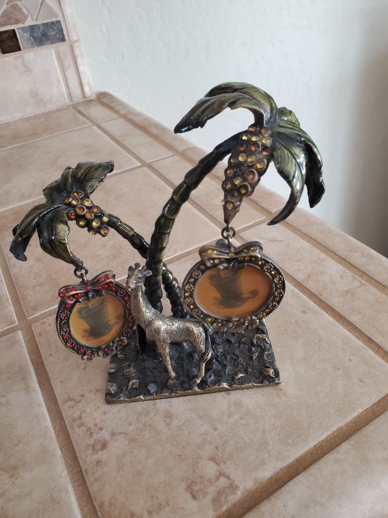 Photo ( Safari Stand ) Heavy Unique Item