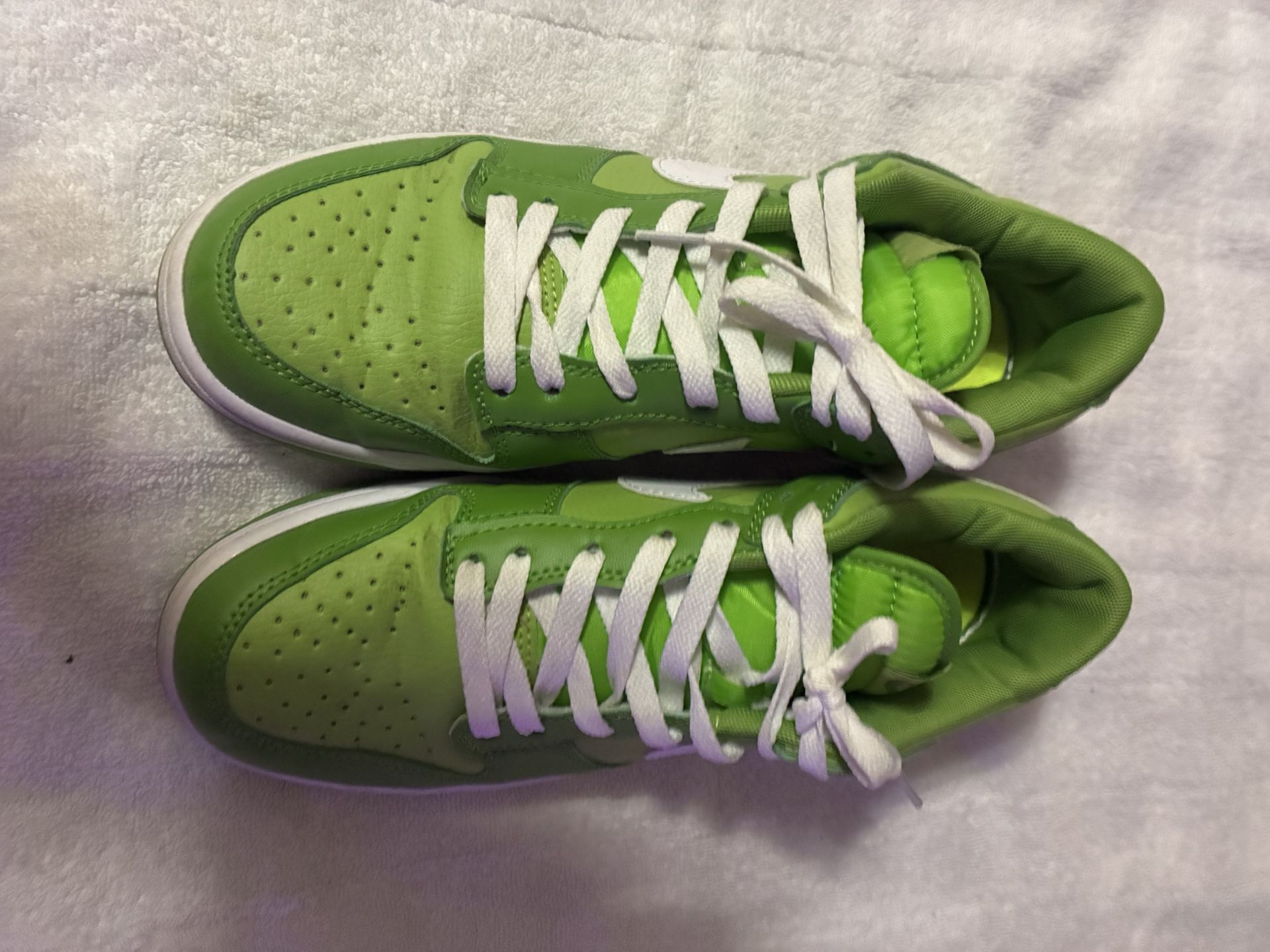 Green Nike Dunks Size 10