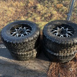 Dual Drilled Wheels 