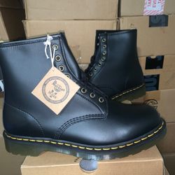 Brand New Men's Dr Martens Boots Size 12 