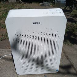!! Air Purifier With WiFi  By Winix