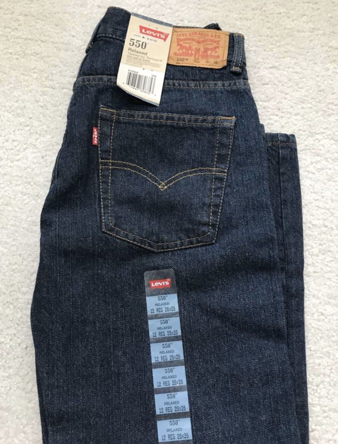 NEW with tags LEVI's 550 Relaxed Jeans Boys Youth 12 regular 26 x 26 Darker wash Orig Retail $40