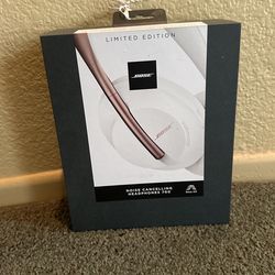 Bose Noise Cancelling 700 Limited Edition New