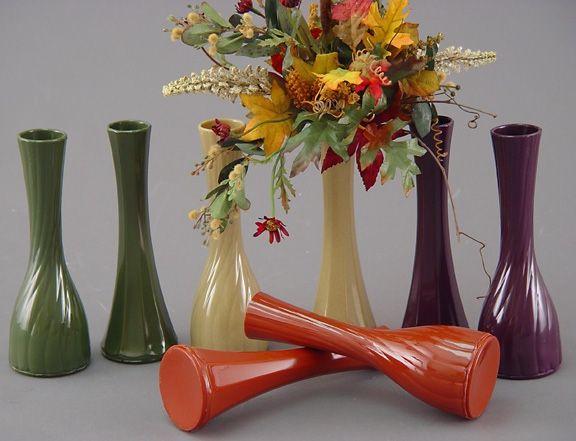 9″ DIAMOND LINE PLASTIC BUD VASE- CASE OF 36