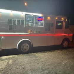 Se Vende Lonchera Por 24,000