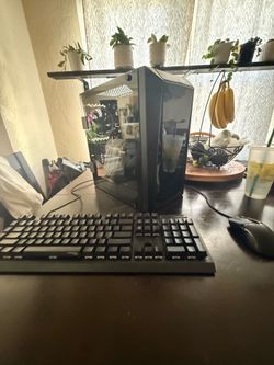 Selling my Skytech Gaming pc,Razer Keyboard, and a Razer mouse.(Text me for details)