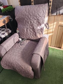 Massage  recliner