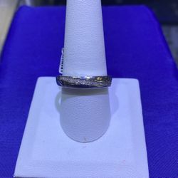 Sterling Silver Ring W/Diamonds