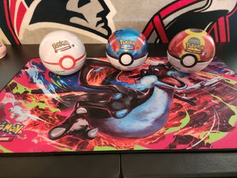 Poké Balls