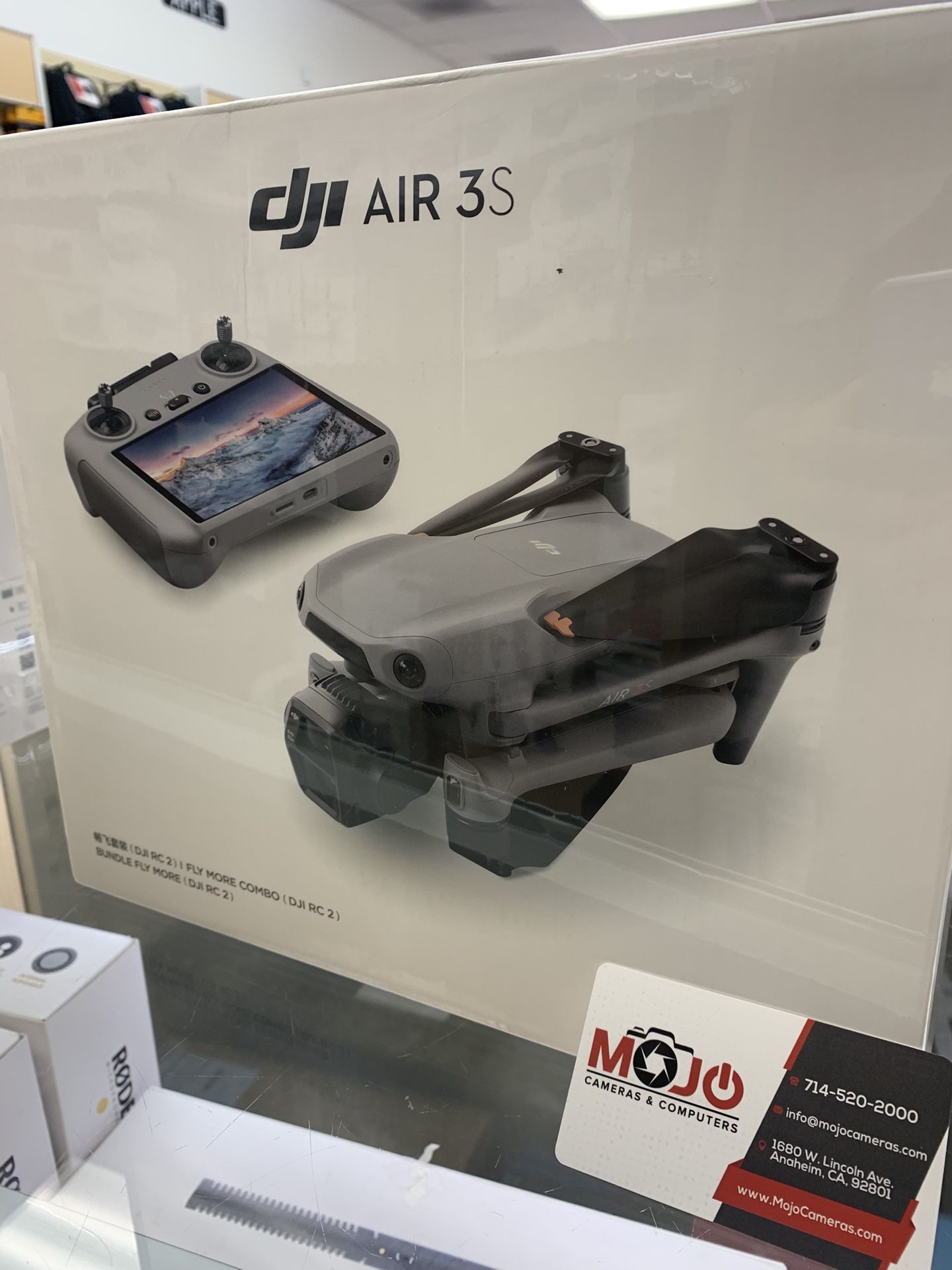 DJI Air 3S Fly More Combo RC 2