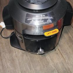 Ninja Foodi  - 8qt - 14-in-1 Pressure Cooker 
