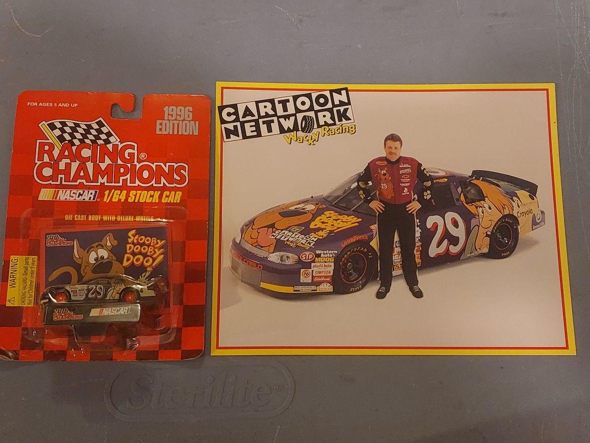 Vintage 1996 NASCAR #29 Robert Pressley 1/64 Cartoon Network Diecast 