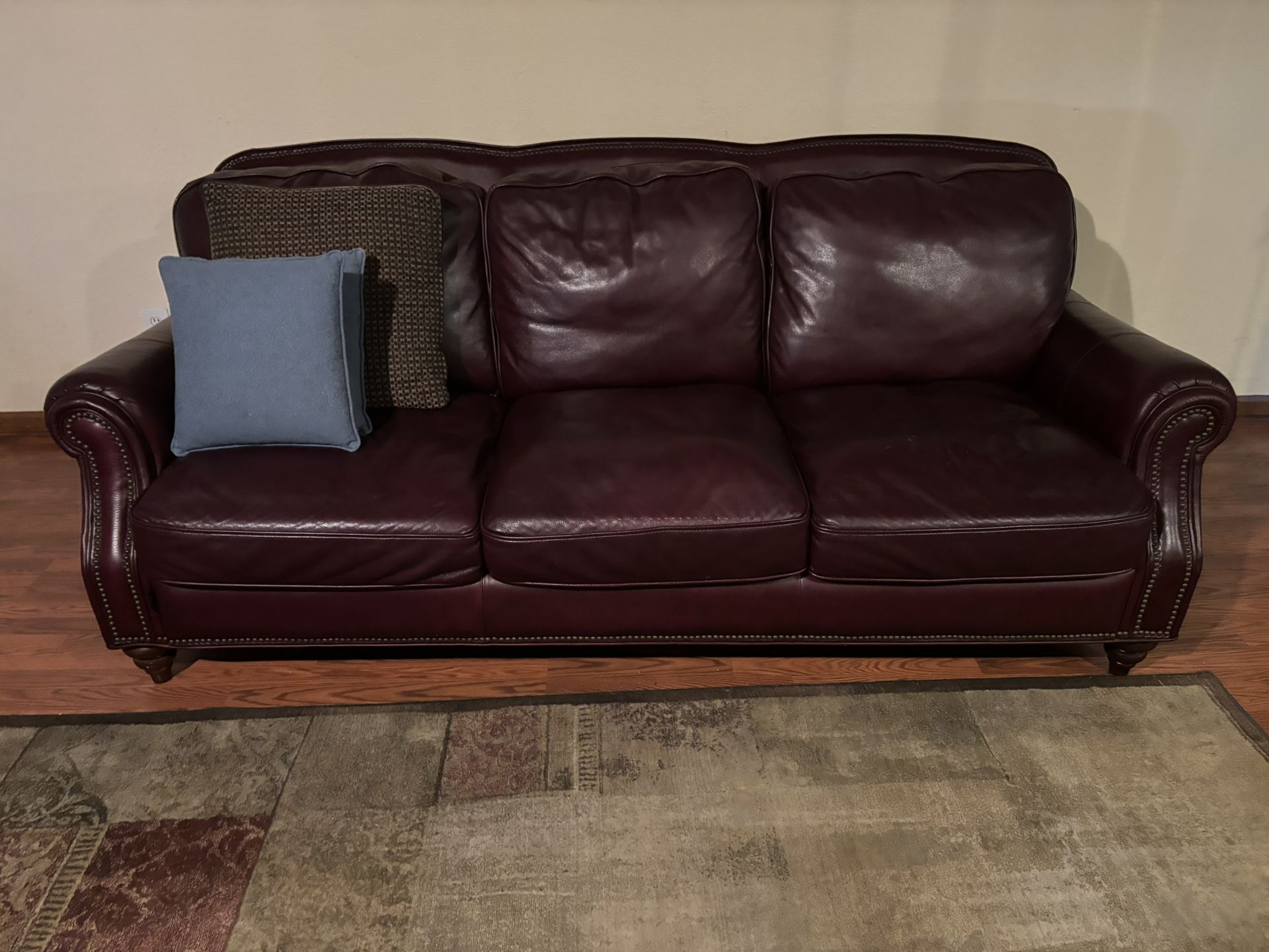 Leather Seating Set