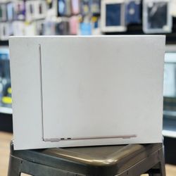 MacBook Air M3 Chip 13 Inch