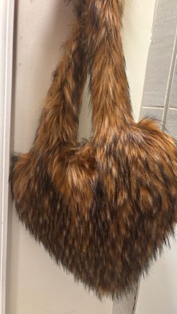 Nayr Studio Faux Fur Shoulder Bag  Bundle