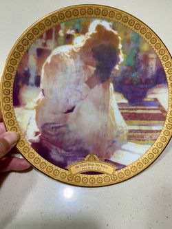 Limited edition collectible plate