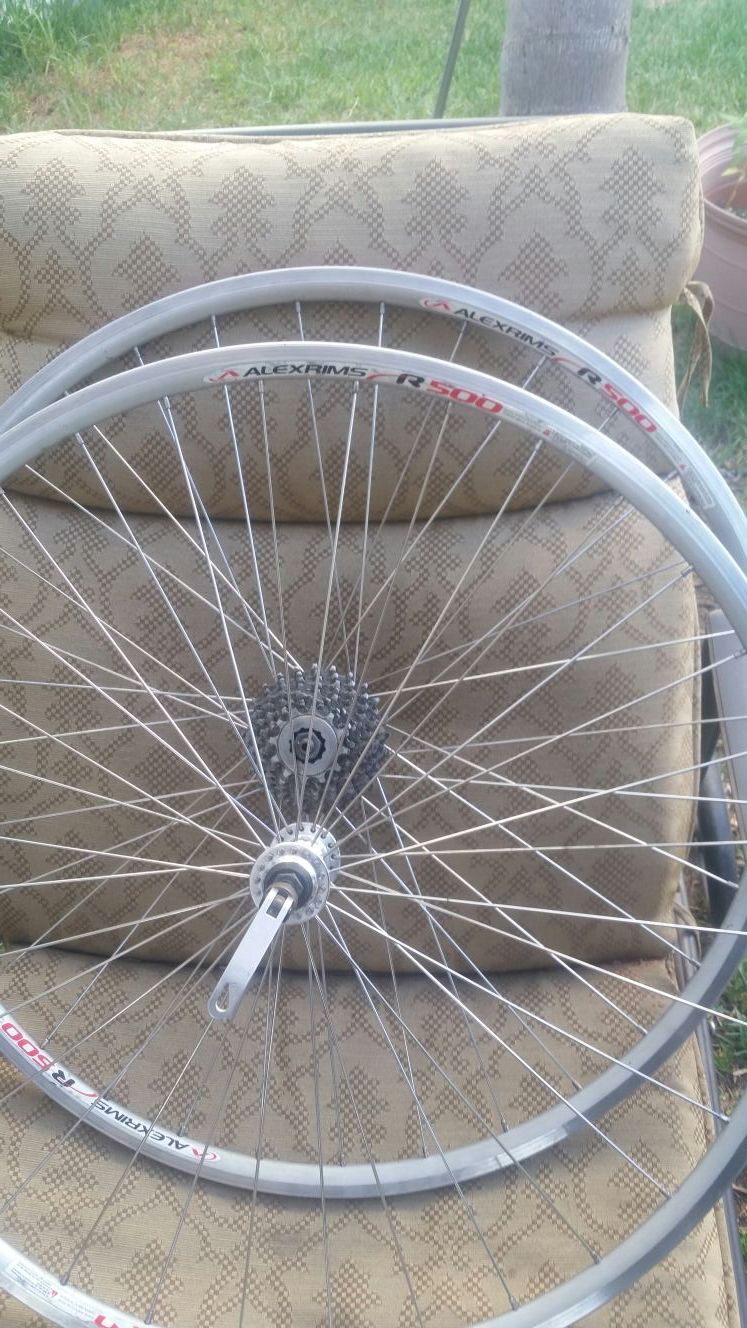 Pair Alexrims r500 rims aluminum great condition Other Sports Outdoors