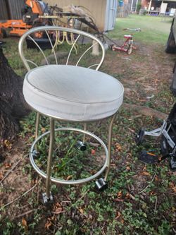 Desk Chair W/ Wheels