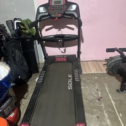 Tread Mill Solo F63 Treadmill 