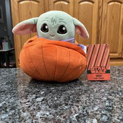 Disney Star Wars Mandalorian Grogu Baby Yoda Halloween Pumpkin Plush.  Brand New With Tags 