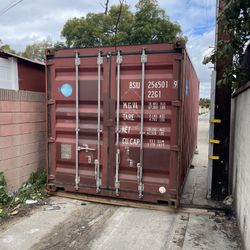 20 FOOT USED STORAGE SHIPPING CONTAINERS