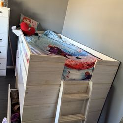 Twin size bed come with mattress 