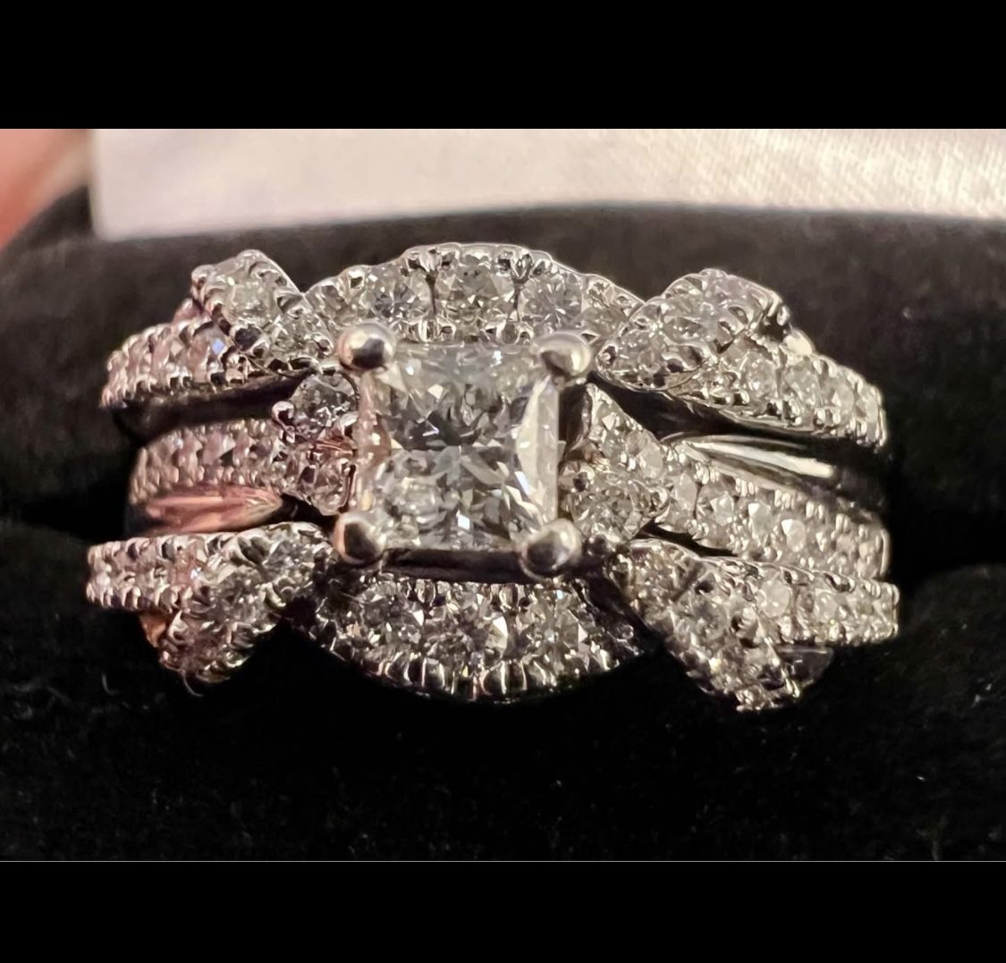 Engagement Rind With Enhancer Band