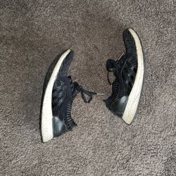 Women’s Ultra Boost Size 6
