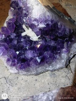 Beautiful Amethyst Center/Display Piece w/ Natural Calcite Inclusion