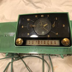 vintage GE Model 417c 1950s Radio 