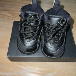 Jordan 12 Black Size 4c