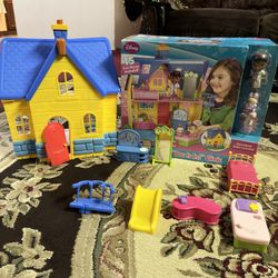 Disney Doc McStuffins Clinic Playhouse (All Toys and Items Included)