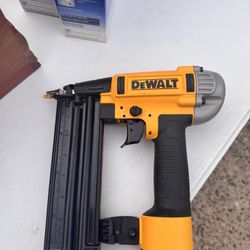 Dewalt 18 Gauge Precision Point Brad