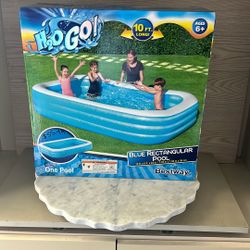 Blue rectangular Pool 