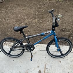 Mongoose Mode 100 Bike