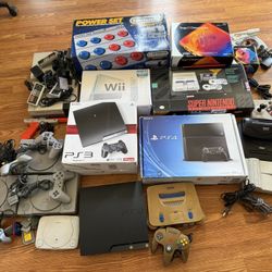 Massive Nintendo Bundle SNES NES , PS3 PS1 Ps4 Dreamcast Sega You Name It 