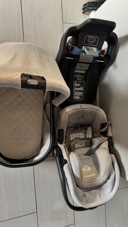 UPPAbaby MESA Infant Car Seat with Base