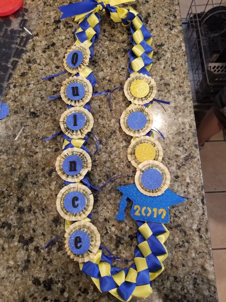 Last minute graduation leis available