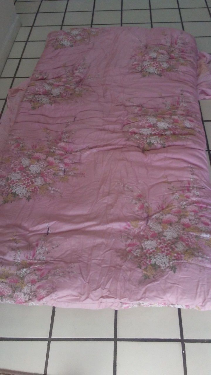 Handmade JAPANESE FUTON And Other Bedding Linens And Towels for Sale in
