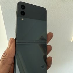 Samsung Z Flip 3 128GB Unlocked