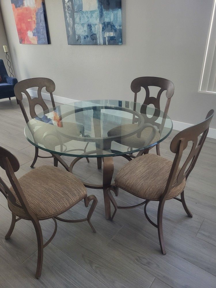 Kitchen Table 4 Chairs