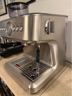Chefman Crema Supreme 15 Bar Espresso Machine w/ Grinder – Excellent Condition
