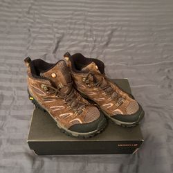 Merrell Hiking Boots - M 9.5 - MOAB 2 - Brand New/Never Used
