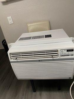 LG Air Conditioner 12,000 BTU
