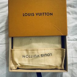 Louis Vuitton Small Ring Agenda Cover in Black Epi Leather.