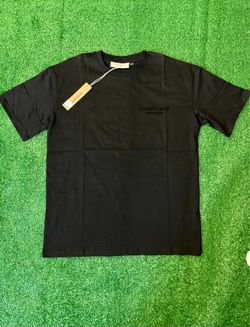 Essential black tee size M