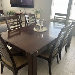 Dining Room Set 