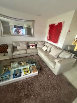 Bernhardt Leather Sectional (Like New)