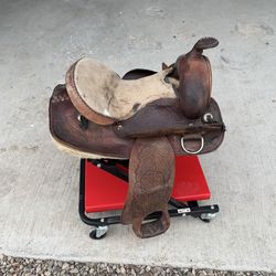 Kids saddle